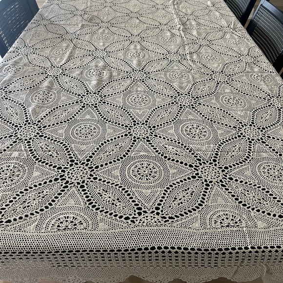 Vintage Large crochet Bed Cover or Tablecloth - Picture 1 of 3